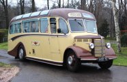 vintage-bedford-wedding-bus[1].jpg